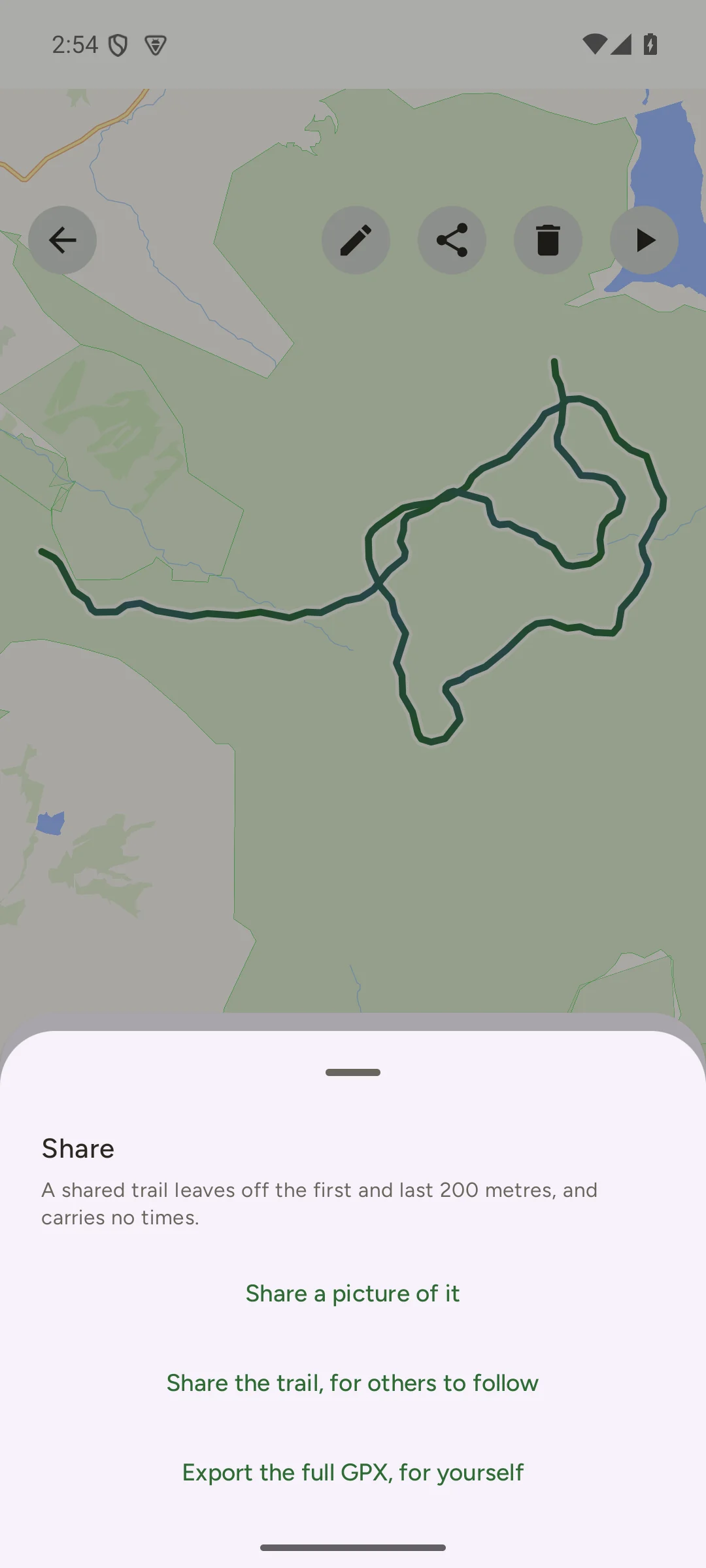 The TrailFree share sheet: share a picture, share the trail, or export the full GPX